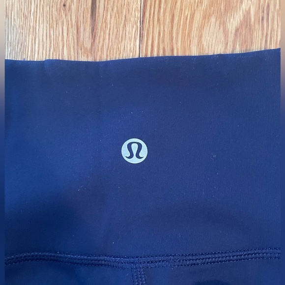 Lululemon Blue Leggings with Mesh size 4. Barley worn. - Picture 3 of 6